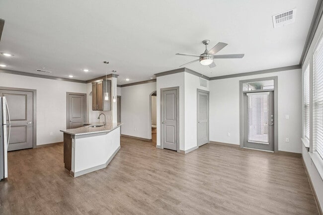 Stylish apartment interior with open layout at Cityscape Apartments in Houston - Cityscape Apartments