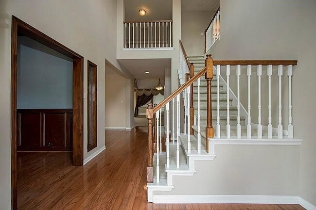 Photo - 1923 Wellsley Ct