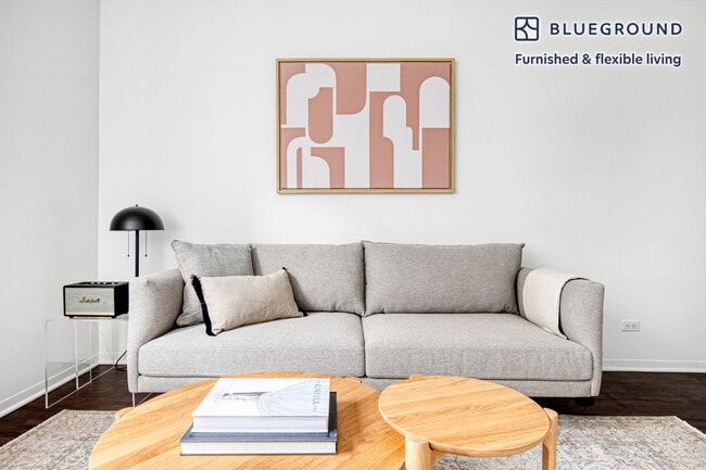 Photo - 445 E Ohio St Unit FL37-ID412