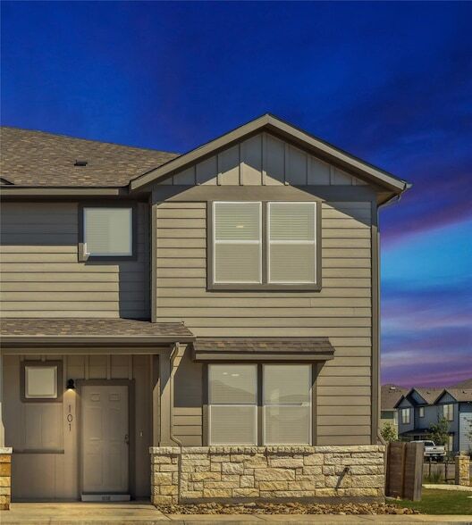 Photo - 705 Horseshoe Dr