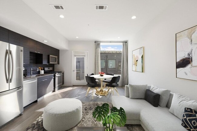 Photo - 1800 E 4th St Unit 327