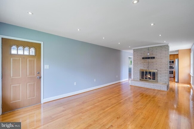 Photo - 606 Apple Ave