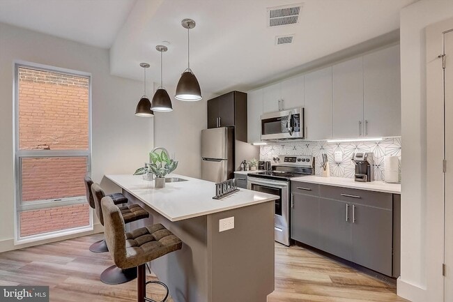 Photo - 3029 W Glenwood Ave Unit 510