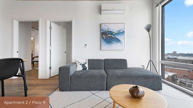 Building Photo - 853 W Blackhawk St Unit ID1243848P