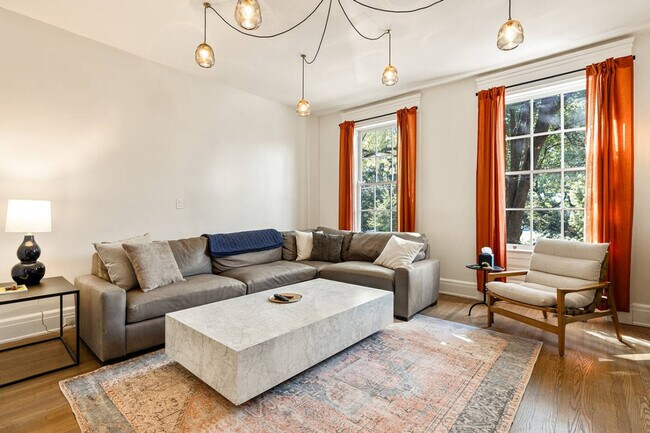 Photo - 1326 Broadway-SI FL3-ID1324946P Unit SI FL3-ID1324946P