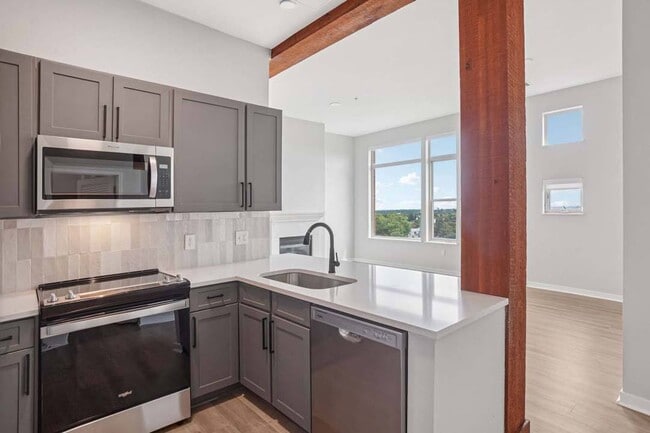 Building Photo - The District at Hampden South