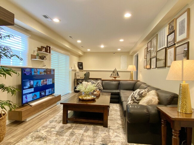 Photo - 36 Jamestown Dr Unit ID1239744P