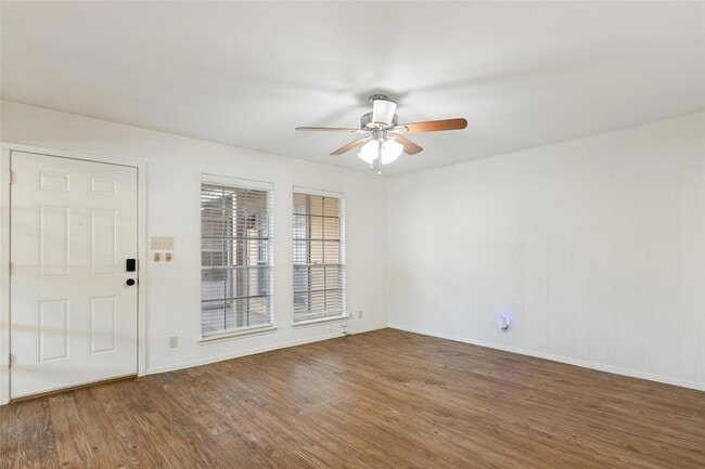 Photo - 1212 Hollow Creek Dr Unit A