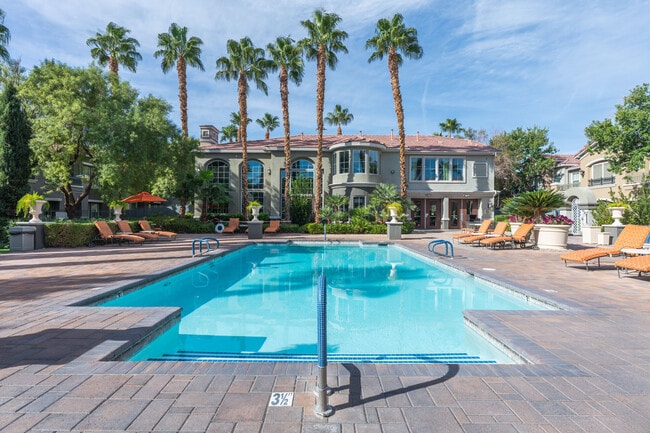 Building Photo - Tivoli