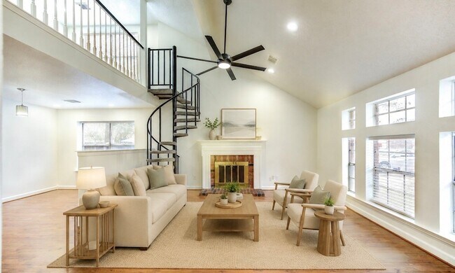 Photo - 16830 Scenic Gardens Dr