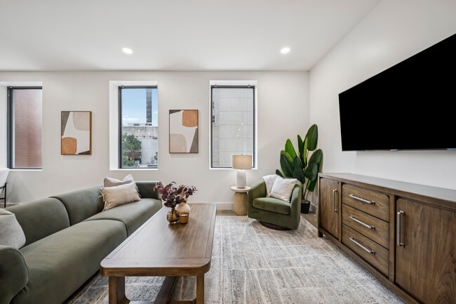 Photo - The Beacon Building