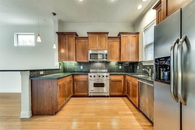 Building Photo - 2606 N Henderson Ave Unit A