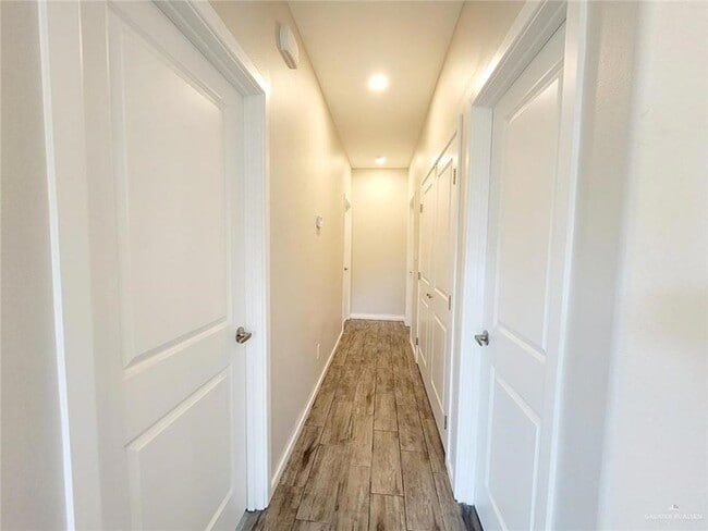 Photo - 5805 Swallow Ave Unit 4