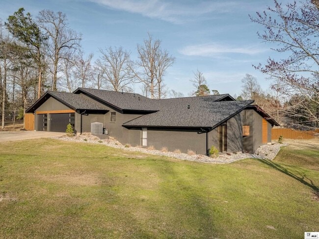 Photo - 304 Standard Reed Rd