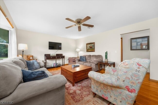 Photo - 154 Old Croton Rd