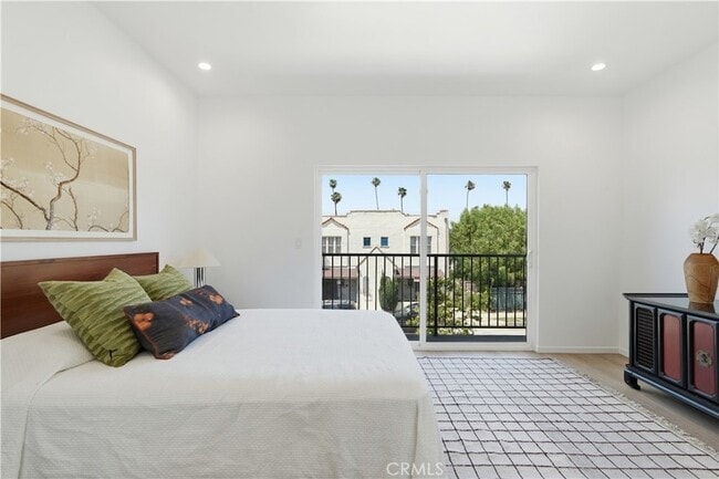 Photo - 1428 Cloverdale Ave
