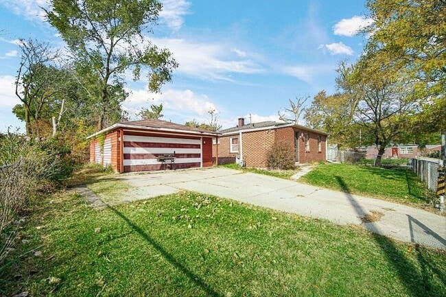 Building Photo - 4123 W 19th Pl