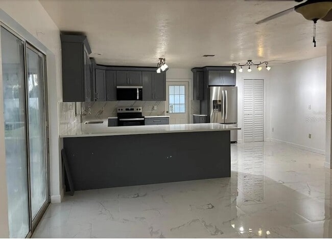 Photo - 6820 26th St W