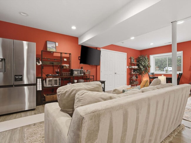Photo - 8341 Rolling Rd Unit SI ID1620557P