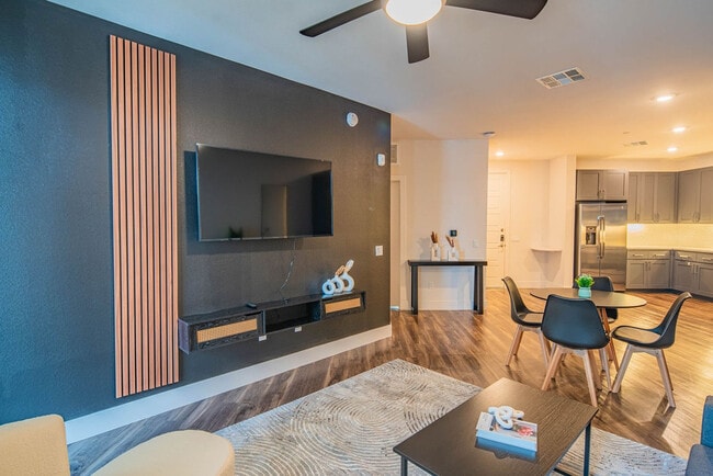 Photo - 15501 N Dial Blvd Unit ID1273594P