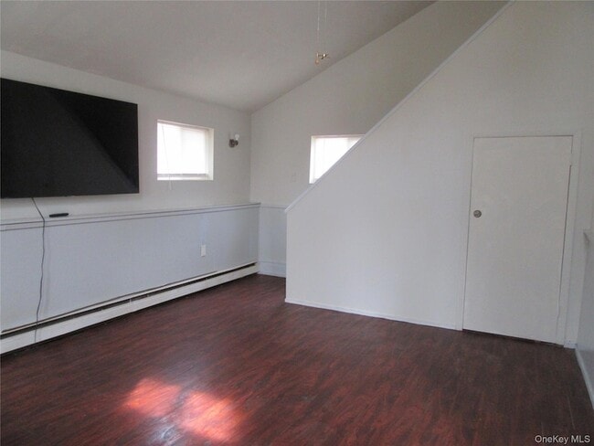 Photo - 24 Cromwell Hill Rd