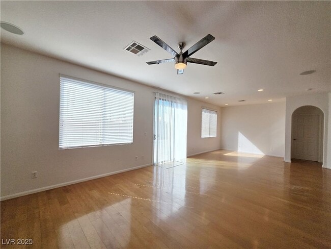 Photo - 7423 Coyote Cave Ave