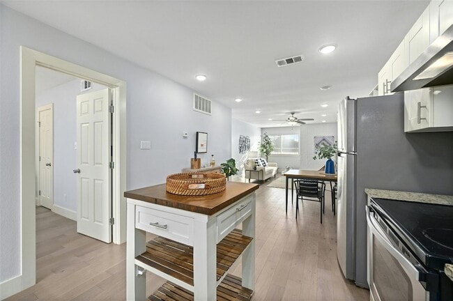 Photo - 909 Reinli St Unit 228