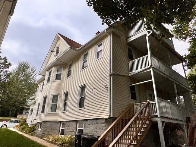 Photo - 253 Olivia St