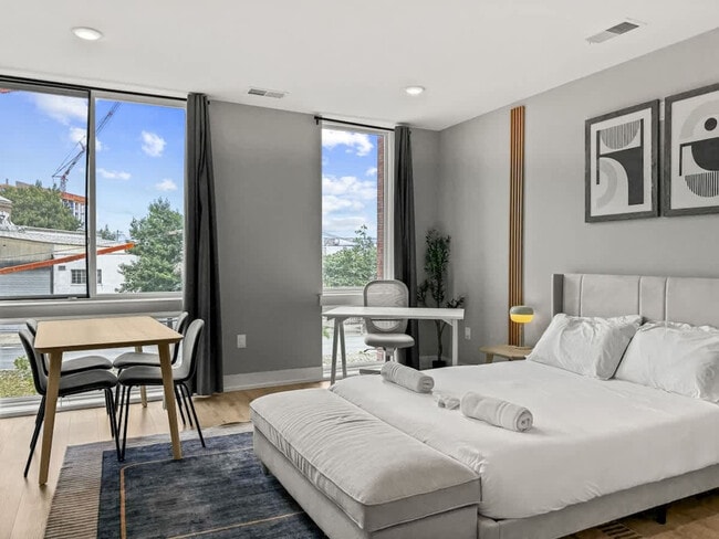 Building Photo - 626 N Delaware Ave Unit ID1055916P