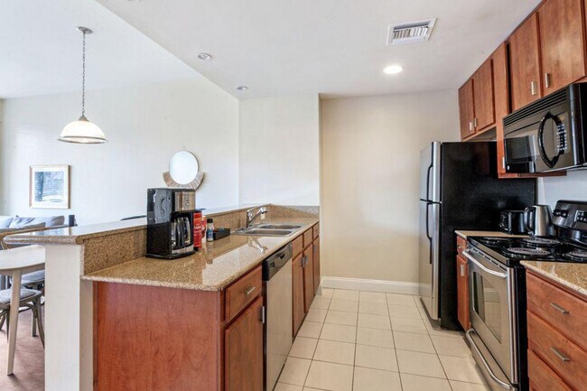 Photo - 925 Common St Unit ID1266929P