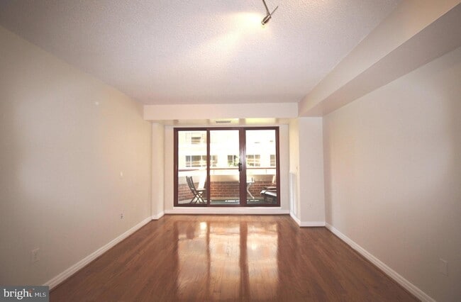 Photo - 2301 N St NW Unit 407