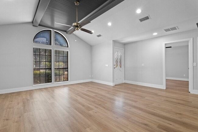 Photo - 100 Park Cir