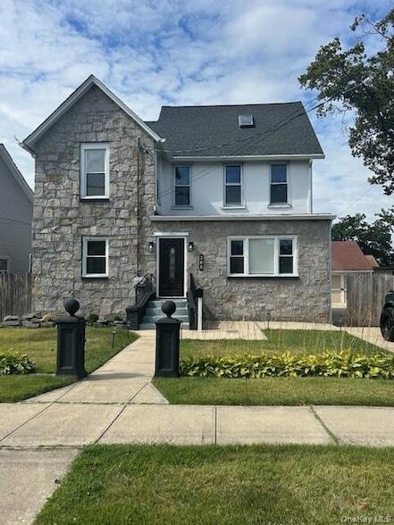 Building Photo - 309 S Broadway Unit 2 - Upper Level