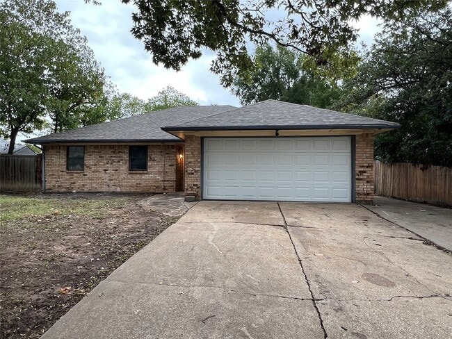 Building Photo - 3021 Northridge Dr