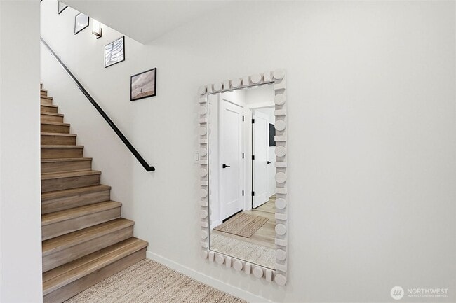 Photo - 902 N 86th St