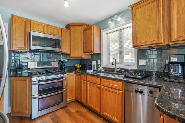 Photo - 7002 W Farragut Ave Unit ID1285019P