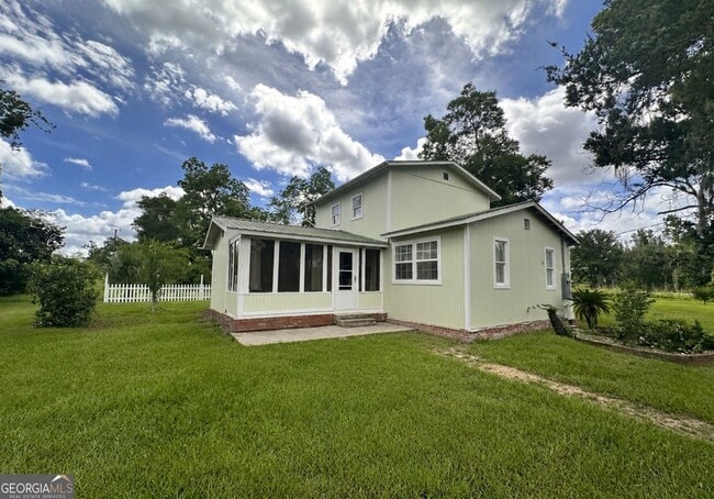 Building Photo - 6285 Pond St