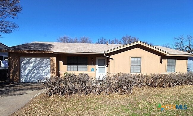Building Photo - 803 Michelle Dr
