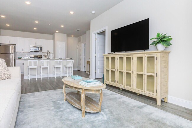 Photo - Windsor at Manhattan