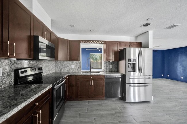 Photo - 8105 SW 19th St