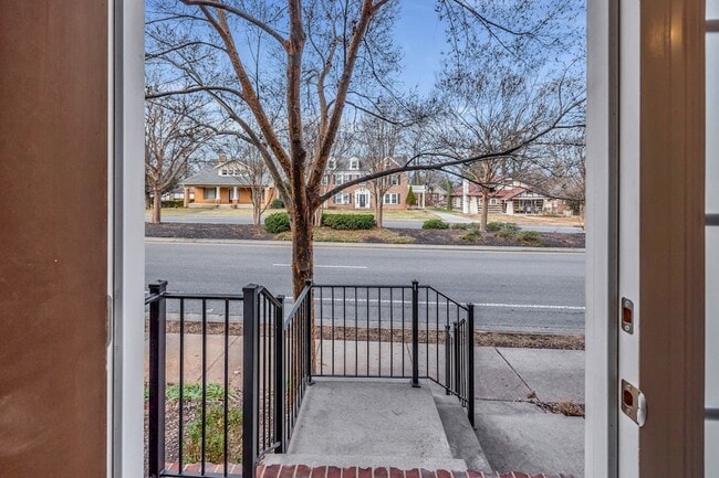 Photo - 2114 Middle Tennessee Blvd