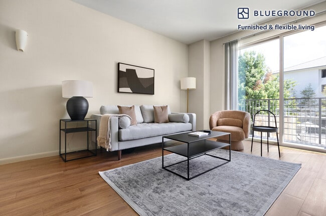 Photo - 3100 Esperanza Crossing Unit FL2-ID350