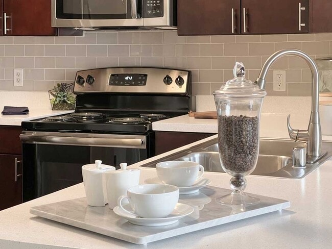 Kitchen Details - 5 Oaks