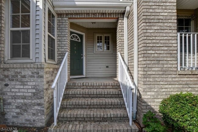 Photo - 403 Taggert Dr