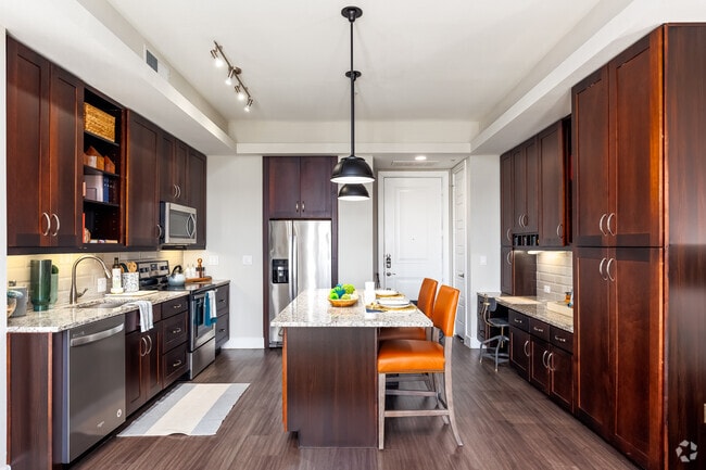 1BR, 1BA - 754SF - The Maxwell