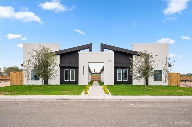 Building Photo - 11502 N 24th Ln Unit 3