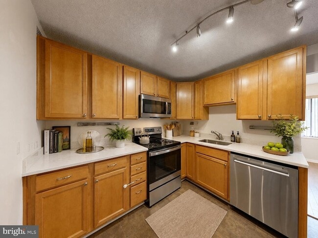 Photo - 200 N Pickett St Unit 207