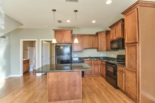 Photo - 1956 Corvallis Ave Unit 1956