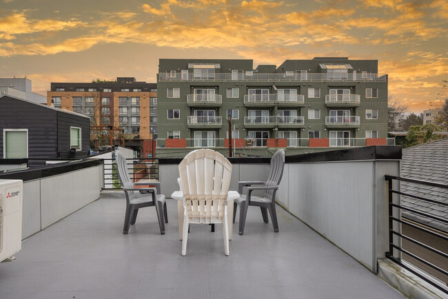 Photo - 5201 Brooklyn Ave NE Unit SI ID1372967P