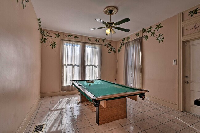 Photo - 2901 Broadway Avenue J Unit SI ID1545813P